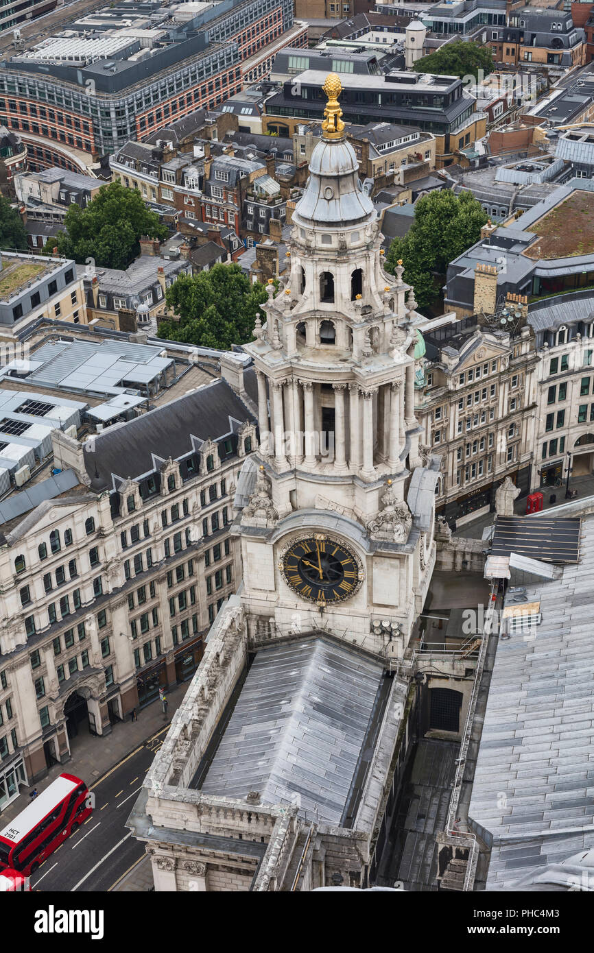 Tour de la Cathédrale St Paul, paysage urbain à partir de la galerie de la Cathédrale St Paul, London, England, UK Banque D'Images