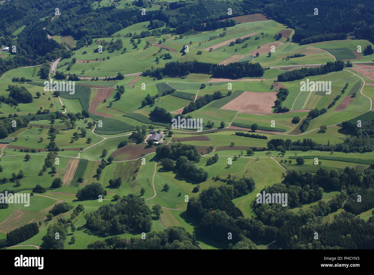Les terres agricoles et les gouffres dans le paysage autour de Hasel Banque D'Images