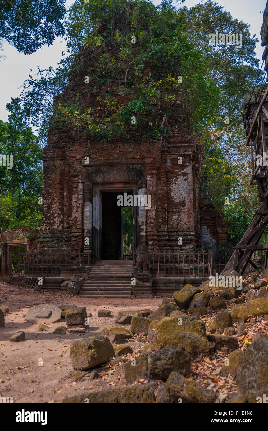 Le Prasat Thom à Koh Ker site, Cambodge. Banque D'Images