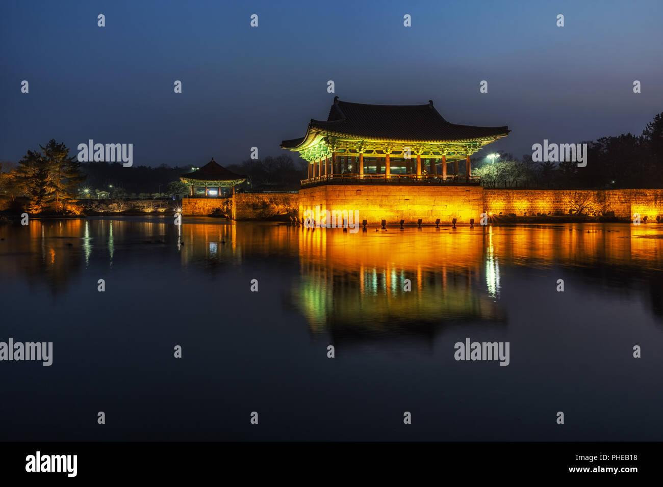 Donggung wolji palace et étang à Gyeongju Banque D'Images