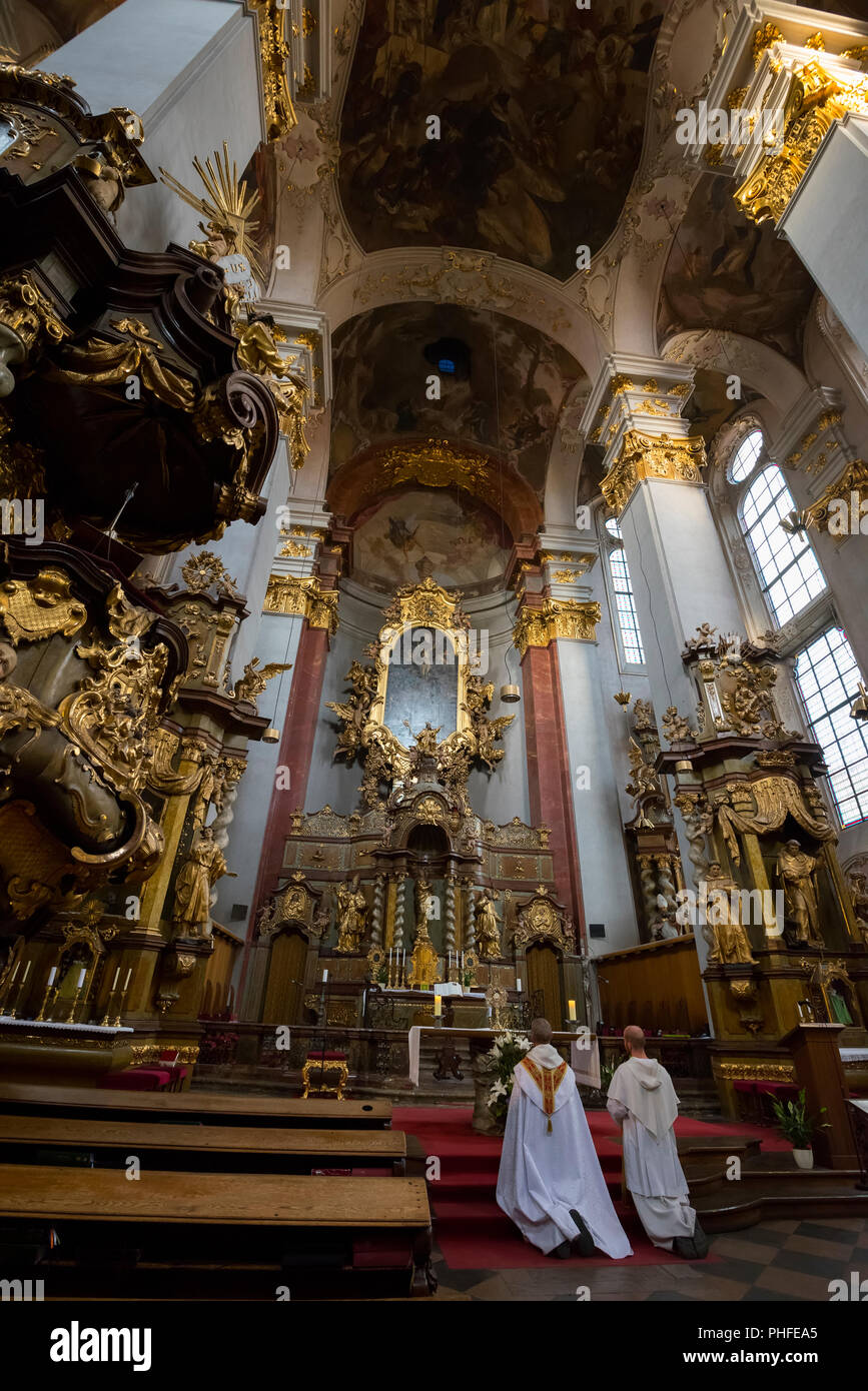 Intérieur de l'église St Giles, Prague, République tchèque. Banque D'Images