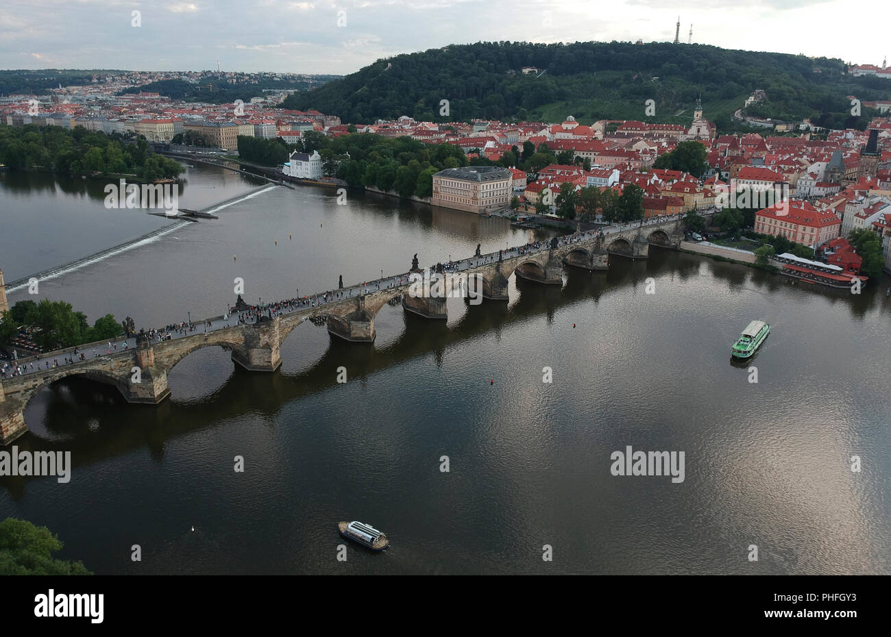 Le célèbre pont Charles, Prague, République tchèque. Banque D'Images