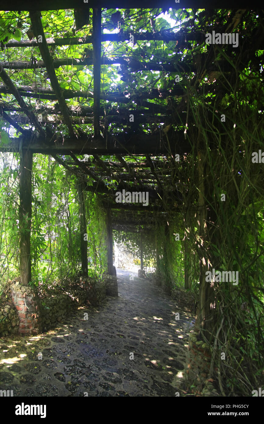 Alley dans les usines de Altos de Chavon, République Dominicaine Banque D'Images