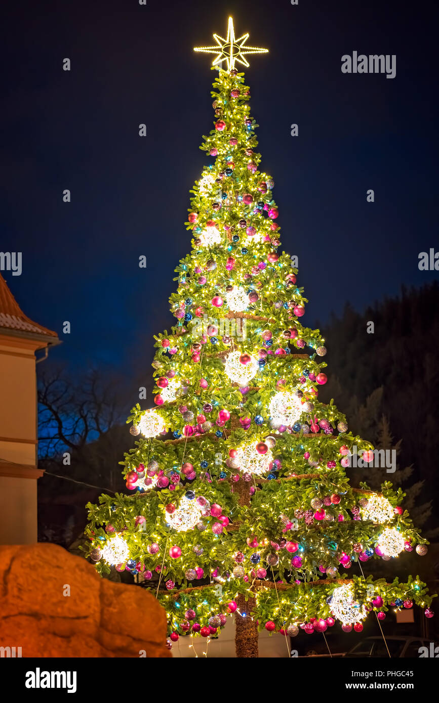 Immense Arbre de Noël Banque D'Images