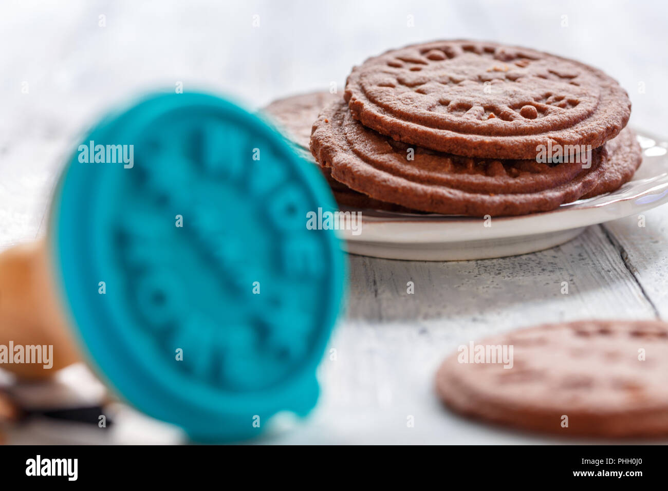 Cookies au chocolat et de timbres pour les cookies libre. Banque D'Images