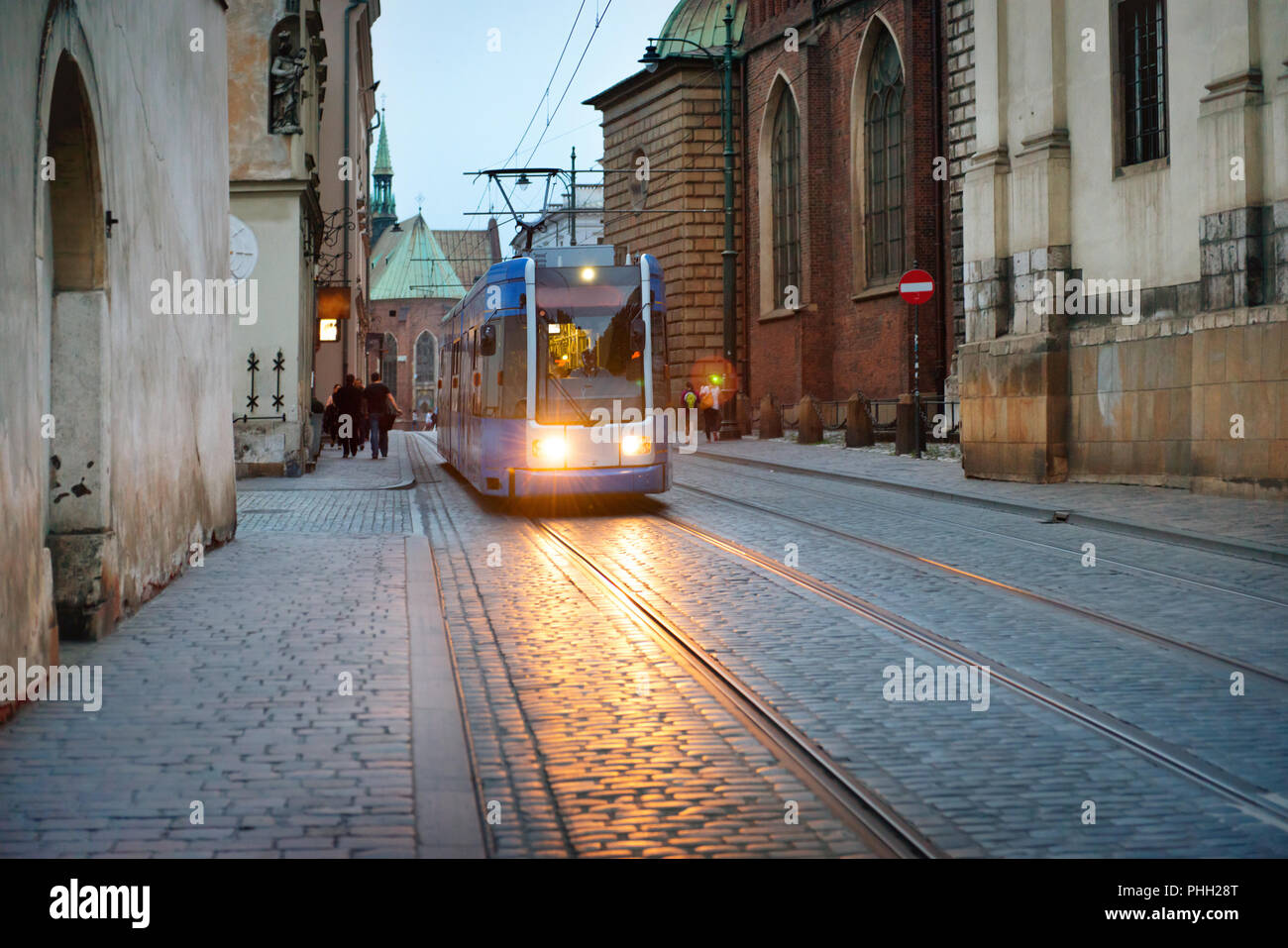 Tramway sur l'city street Banque D'Images