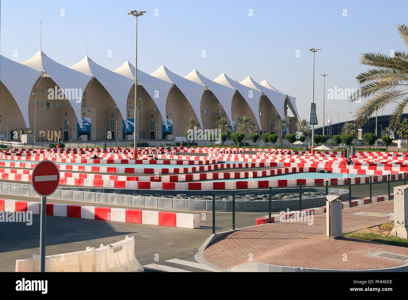 Abu Dhabi, piste de course de la Yas Kartzone Banque D'Images
