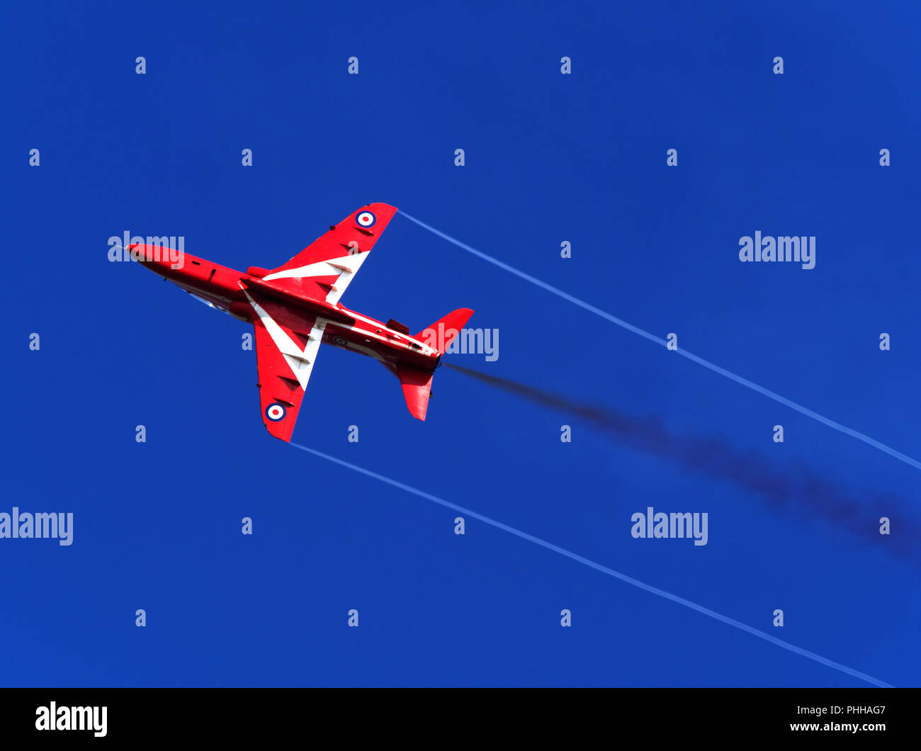 Bournemouth, Royaume-Uni. Août 31, 2018. RAF Des flèches rouges display team ornant le ciel à Bournemouth Air Festival. Credit : Tribu/Alamy Live News Banque D'Images