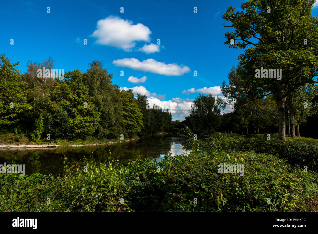 Connswater Greenway communautaire Lac Victoria Park Shorts Aircraft Factory Harland et Wolfe Shipyard East Belfast Banque D'Images