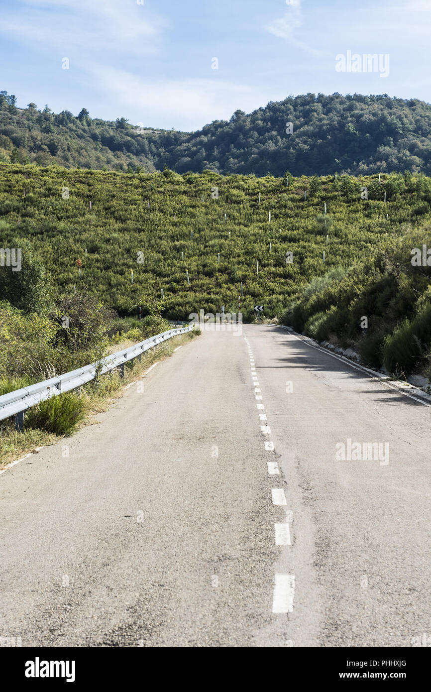 Route asphaltée sinueuse en Espagne Banque D'Images