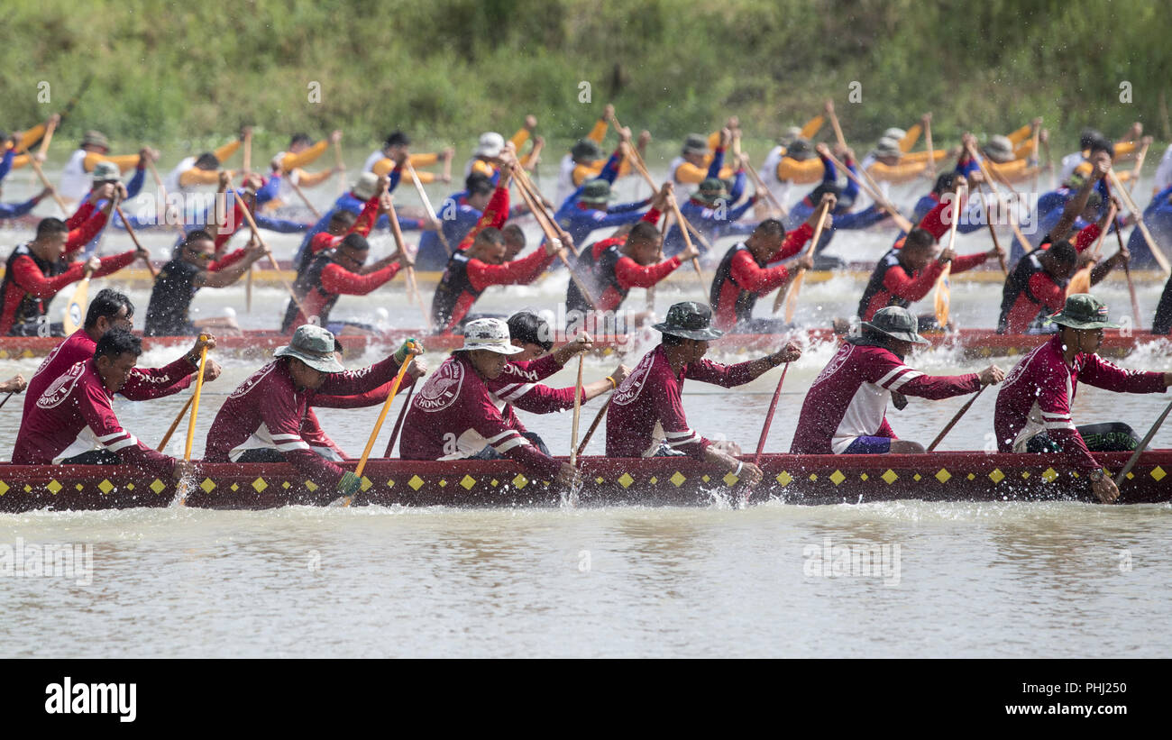 Thaïlande l'ISAN PHIMAI LONG BOAT RACE Banque D'Images