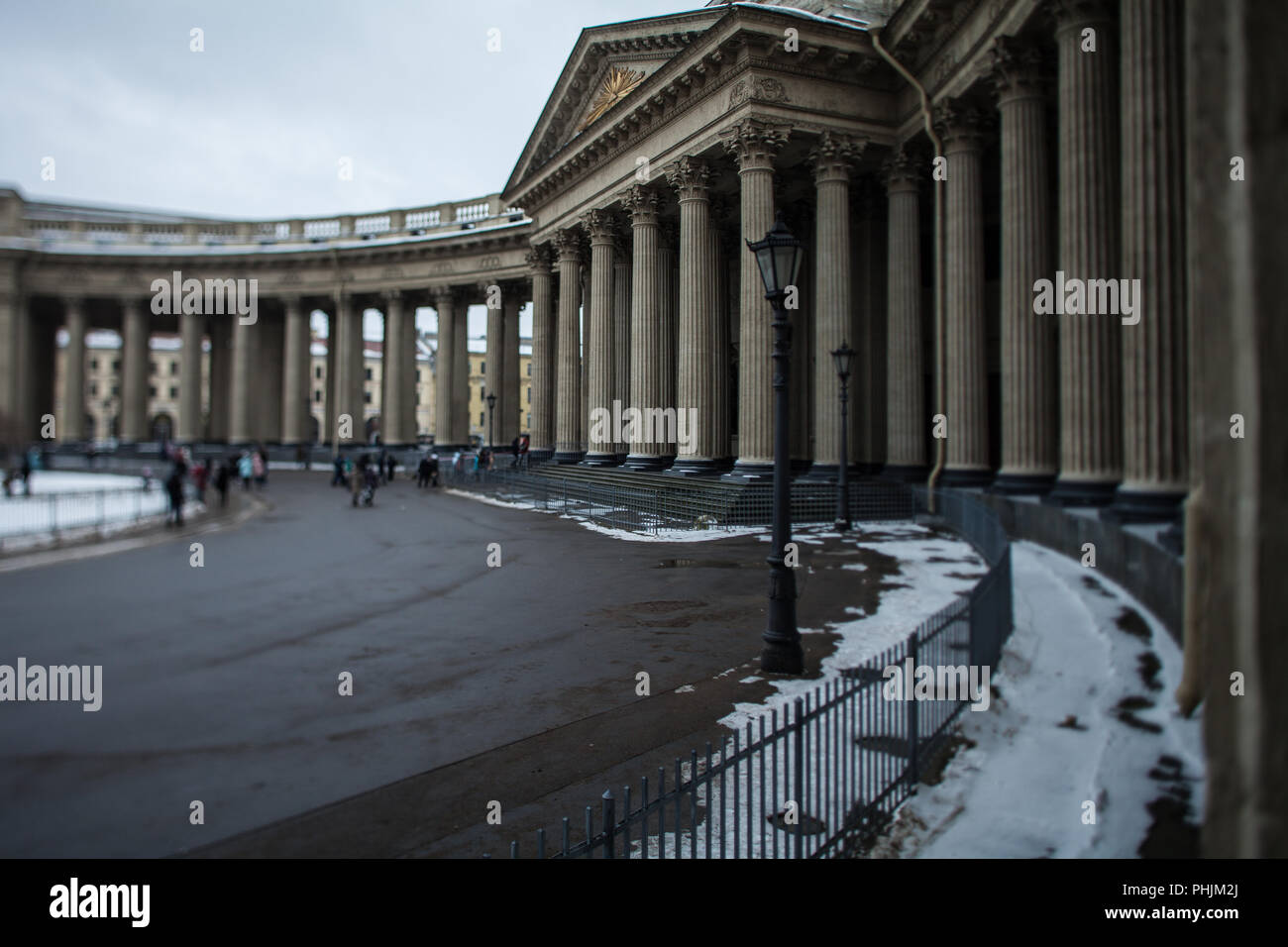 Dimanche les habitants de voir la Cathédrale de Kazan Banque D'Images