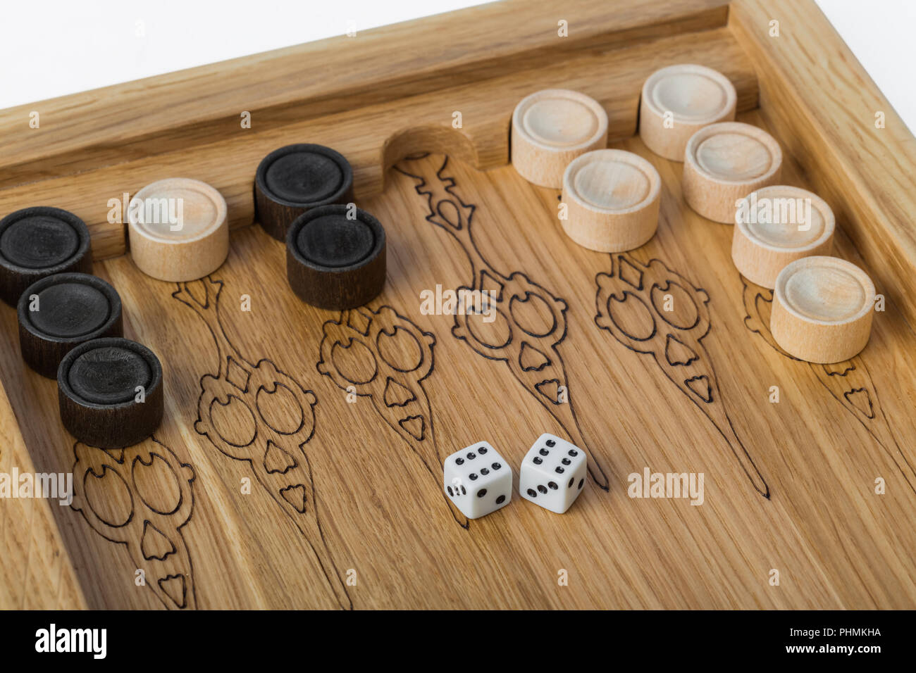 Jeu de backgammon et dés Banque D'Images