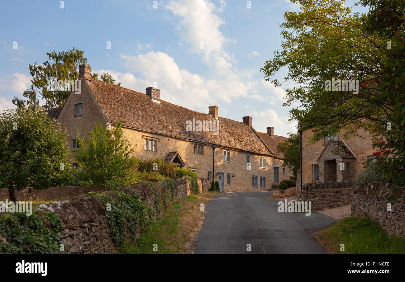 Cotswold village de Donnington, Gloucestershire, Angleterre. Banque D'Images
