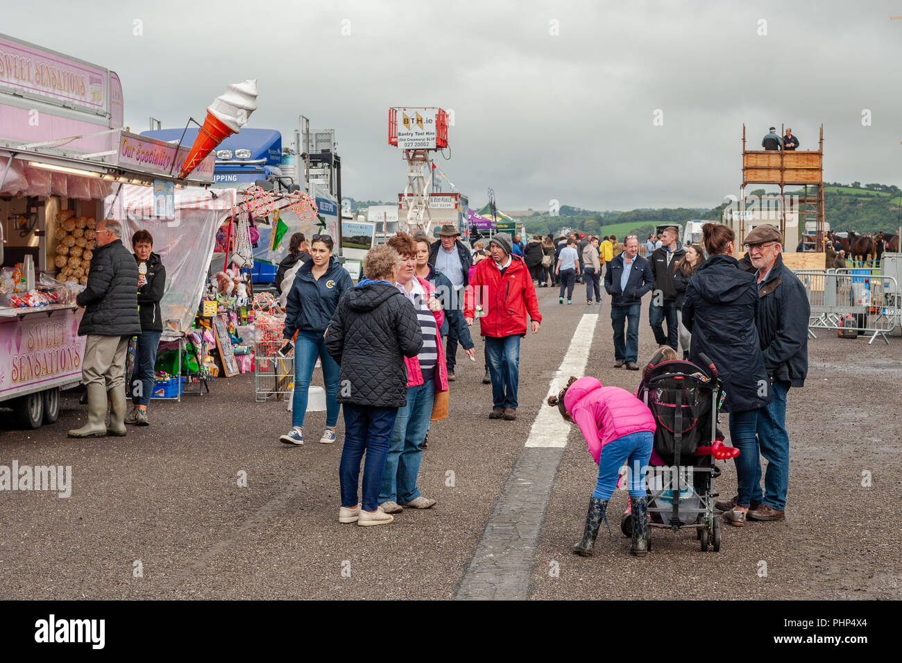 Bantry, West Cork, Irlande. 2 septembre 2018. Le salon agricole de Bantry se déroule aujourd'hui à l'Airstrip de Bantry, par temps épouvantable. De grandes foules assistent au spectacle. Crédit : AG News/Alay Live News Banque D'Images