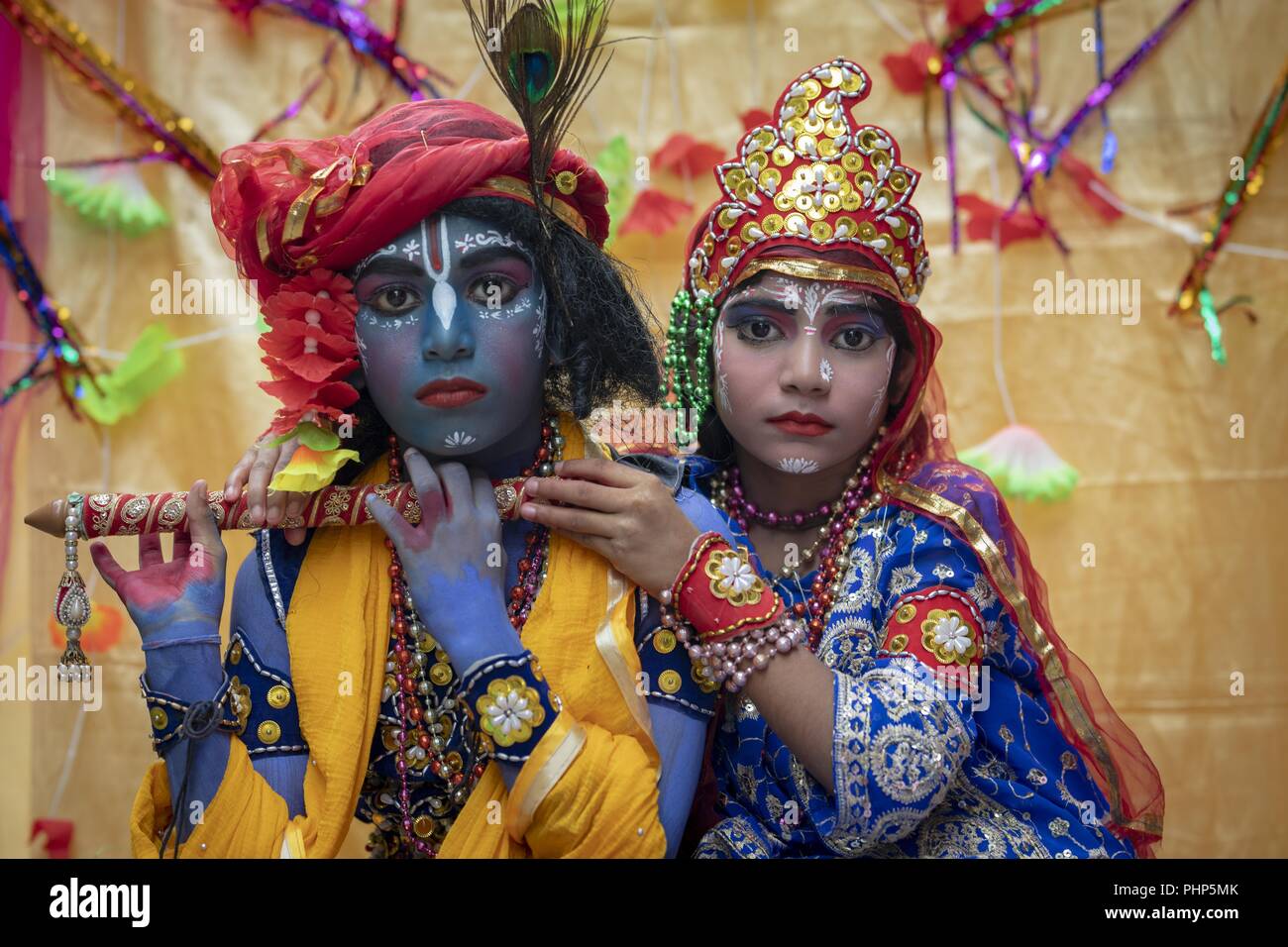 Dhaka, Bangladesh. Sep, 2018 2. Septembre 02, 2018 Dhaka, Bangladesh ''" dévot hindou bangladais habillé comme Le Seigneur Krishna participer à la célébration de la fête religieuse Janmashtami, marquant l'anniversaire de naissance de Lord Krishna. Le Seigneur Krishna, le huitième des dix incarnations du dieu hindou Vishnu, qui est considéré comme le protecteur de l'Univers, est l'un des dieux les plus populaires de l'hindouisme. Credit : KM Asad/ZUMA/Alamy Fil Live News Banque D'Images