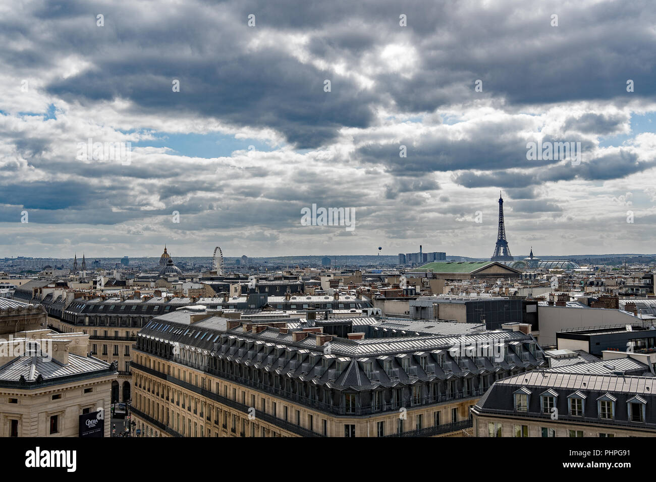 Vue panoramique de Paris avec la tour Eiffel Banque D'Images