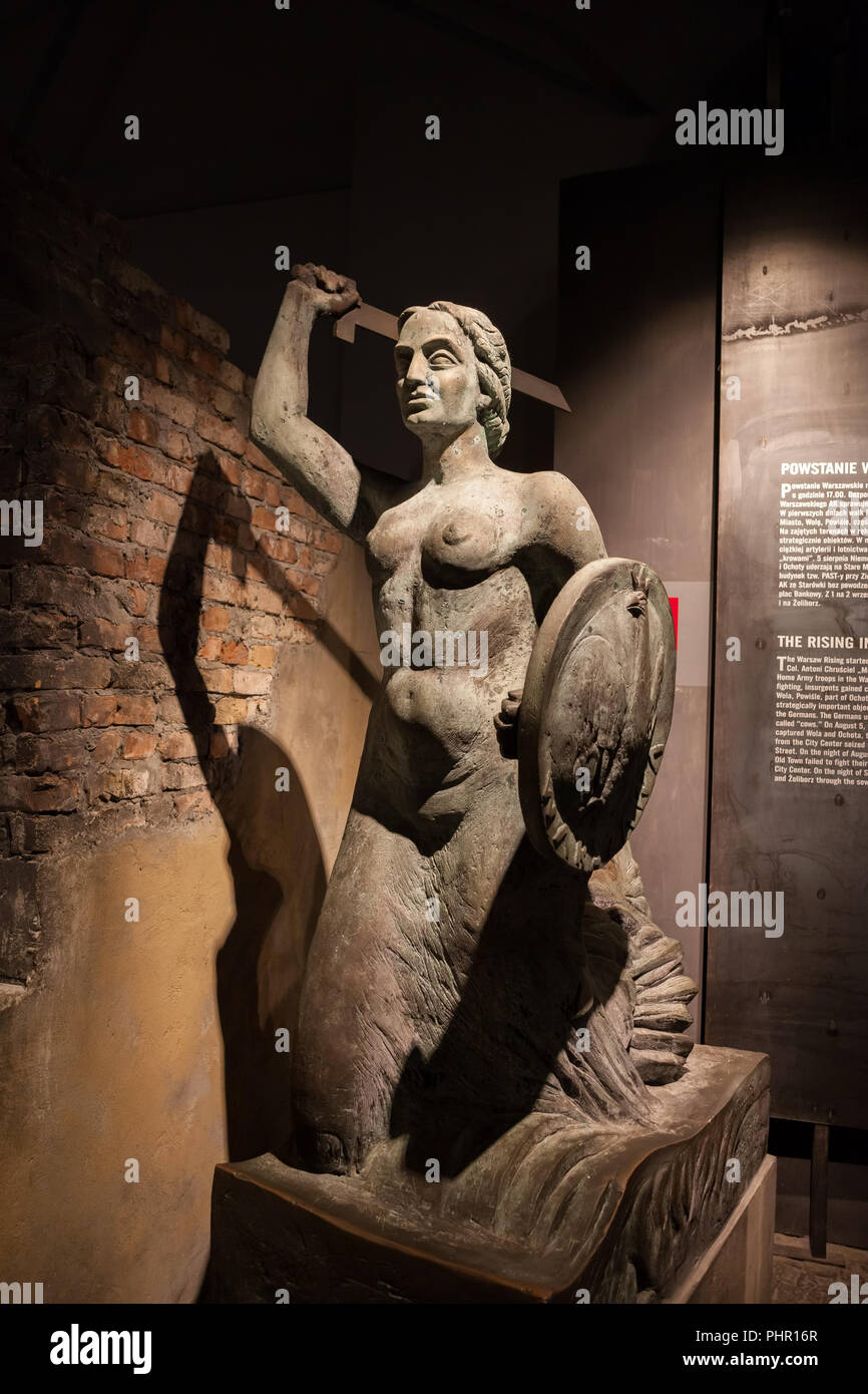 L'Insurrection de Varsovie en statue Memaid Museum (Musée de l'Insurrection de Varsovie, Muzeum Powstania Warszawskiego) à Varsovie, Pologne Banque D'Images