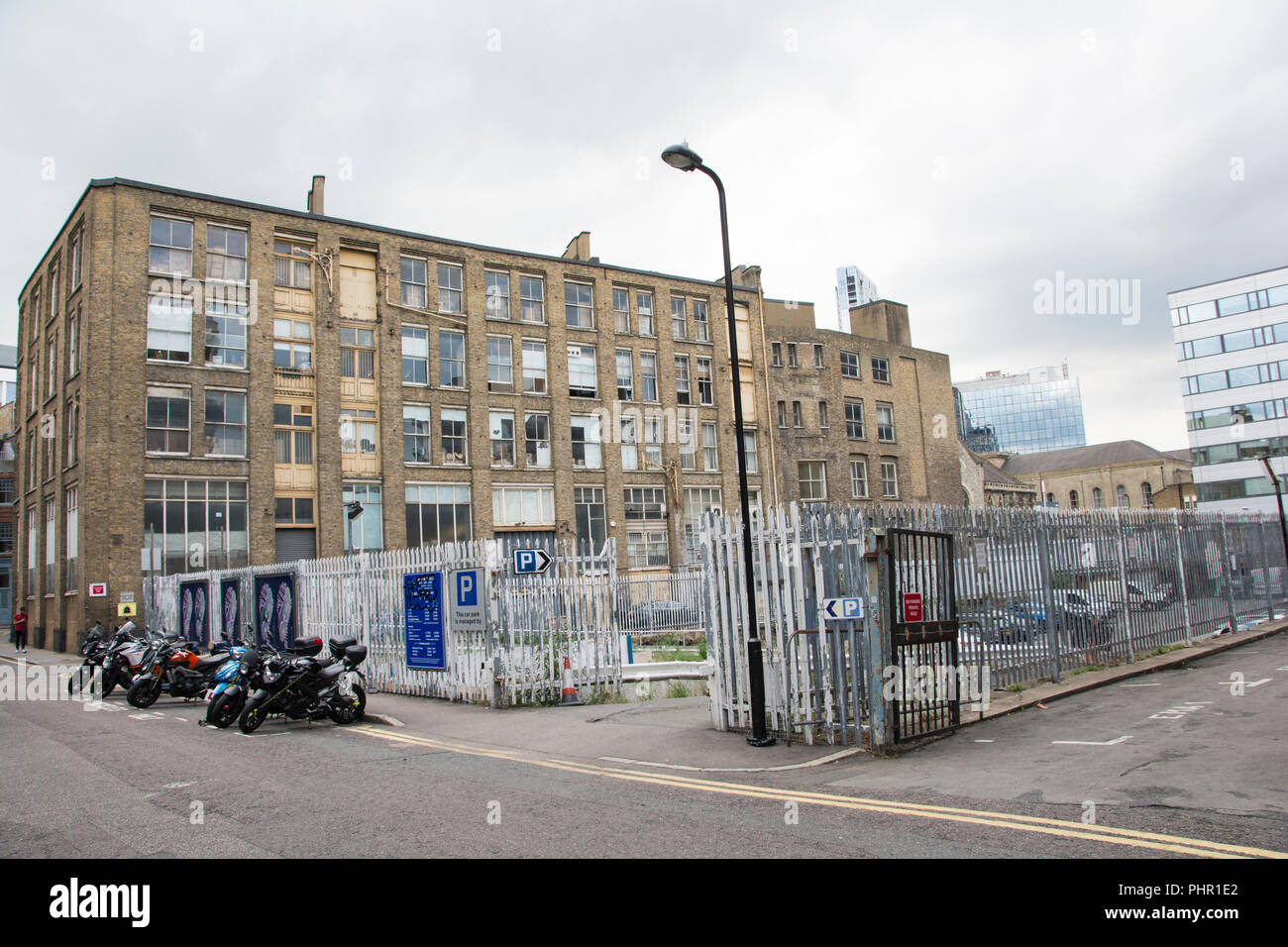 La régénération urbaine autour de Clere Street car park, London, UK Banque D'Images