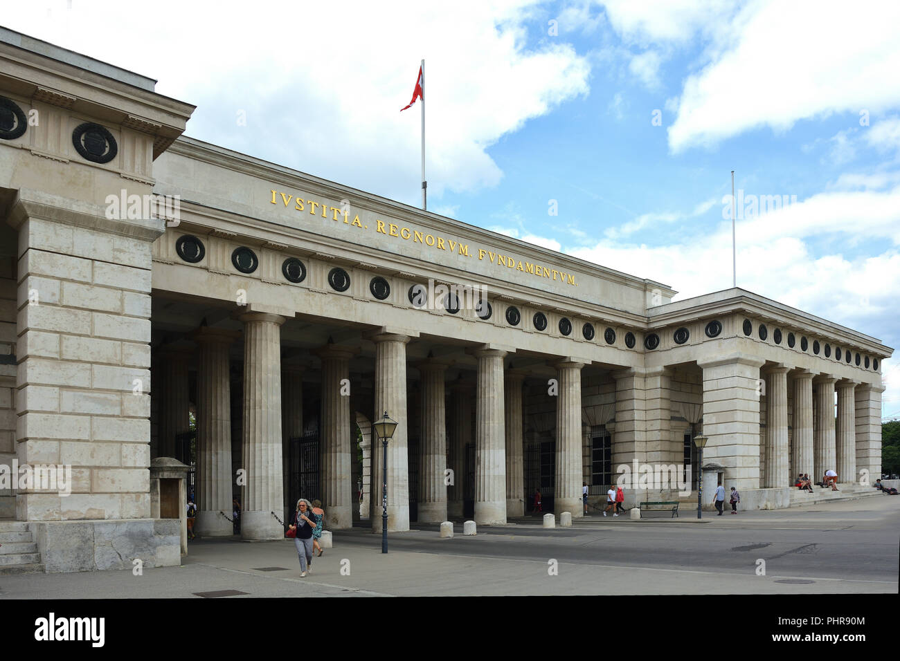 Entrée principale de la Hofburg am Heldenplatz à Vienne - Autriche. Banque D'Images