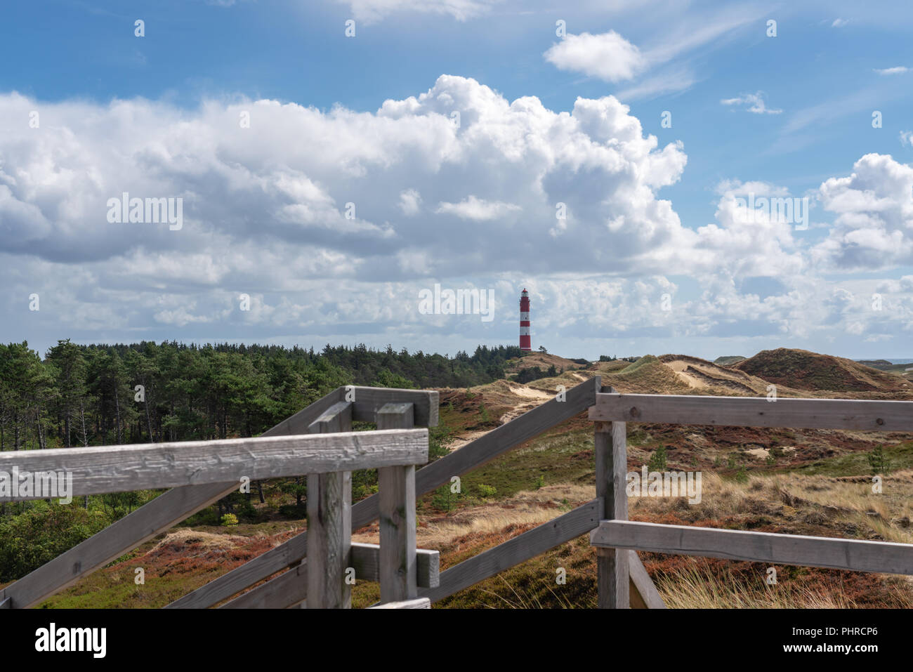 Le phare dans les dunes sur l'île nord-frison Amrum, Allemagne Banque D'Images