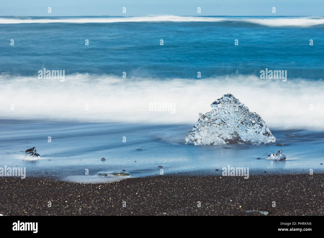 La glace et les icebergs sur la plage du diamant dans le sud-est de l'Islande Banque D'Images La glace et les icebergs sur la plage du diamant dans le sud-est de l'Islande Banque D'Images
