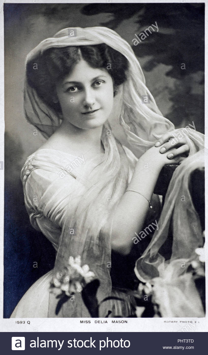 Delia Mason portrait, 1880 - 1980, était une actrice et chanteuse américaine, vintage real photo postcard from c1900 Banque D'Images