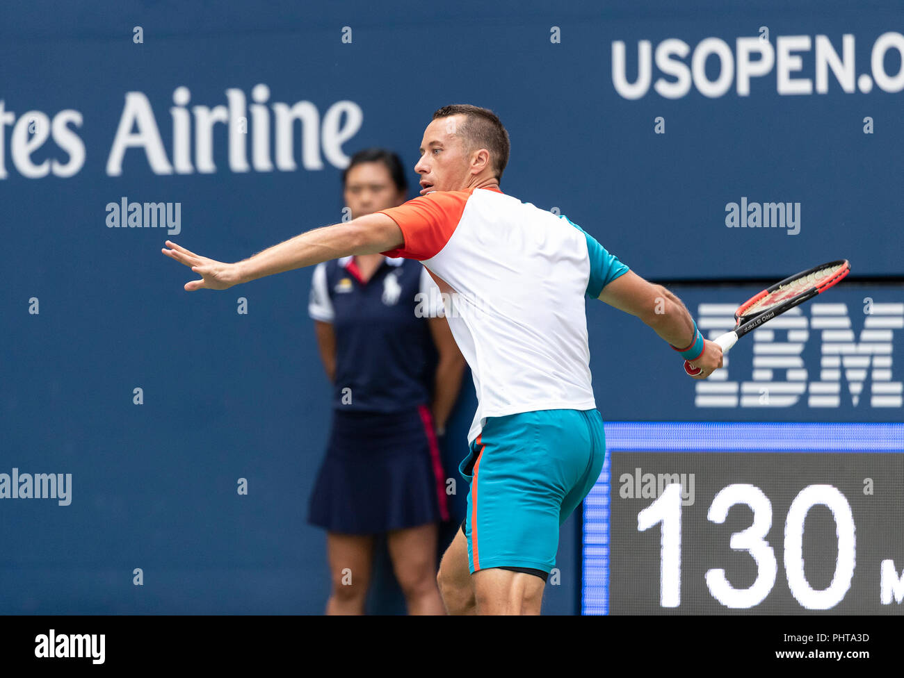 New York, USA. 06Th Nov, 2018. De Commentaires de l'Allemagne renvoie ball au cours de l'US Open 2018 3ème tour match contre Alexander Zverev de l'Allemagne à l'USTA Billie Jean King National Tennis Center Crédit : Lev Radin/Pacific Press/Alamy Live News Banque D'Images