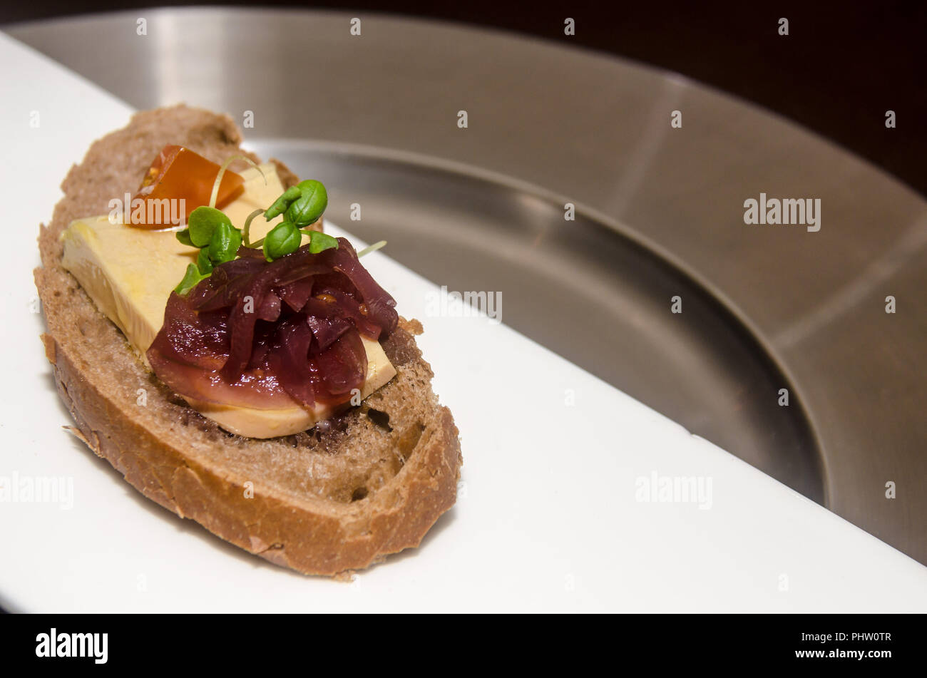 Cousine française entrée de foie gras et de pain Banque D'Images