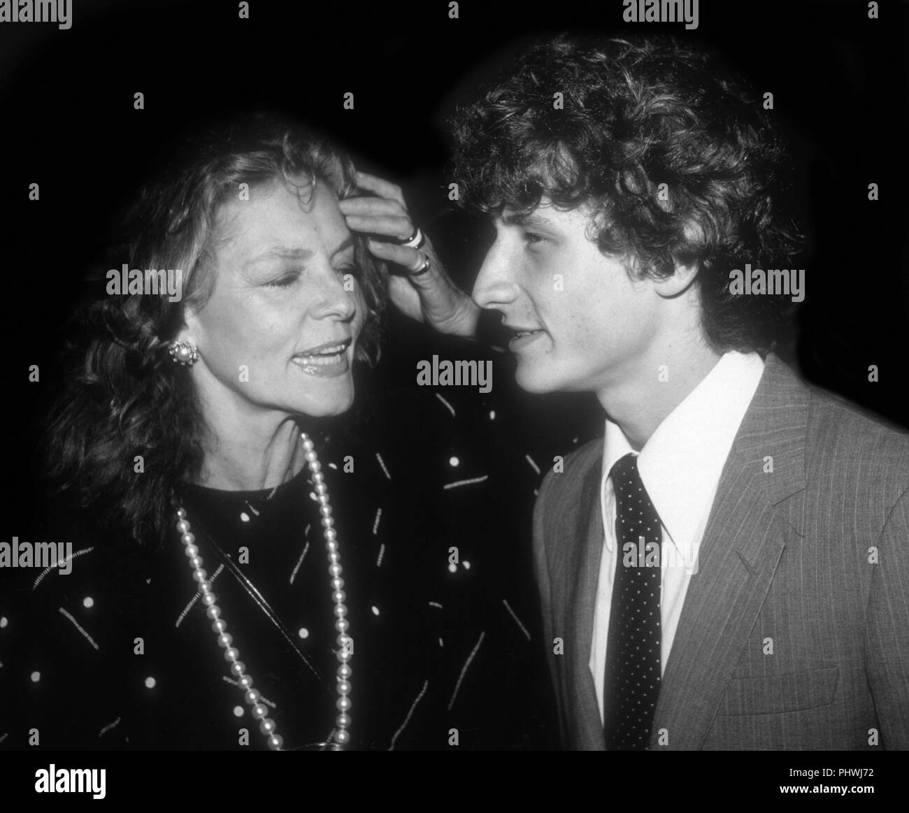 Avec Lauren Bacall fils Sam Robards 1982 Photo par Adam Scull/PHOTOlink.net Banque D'Images