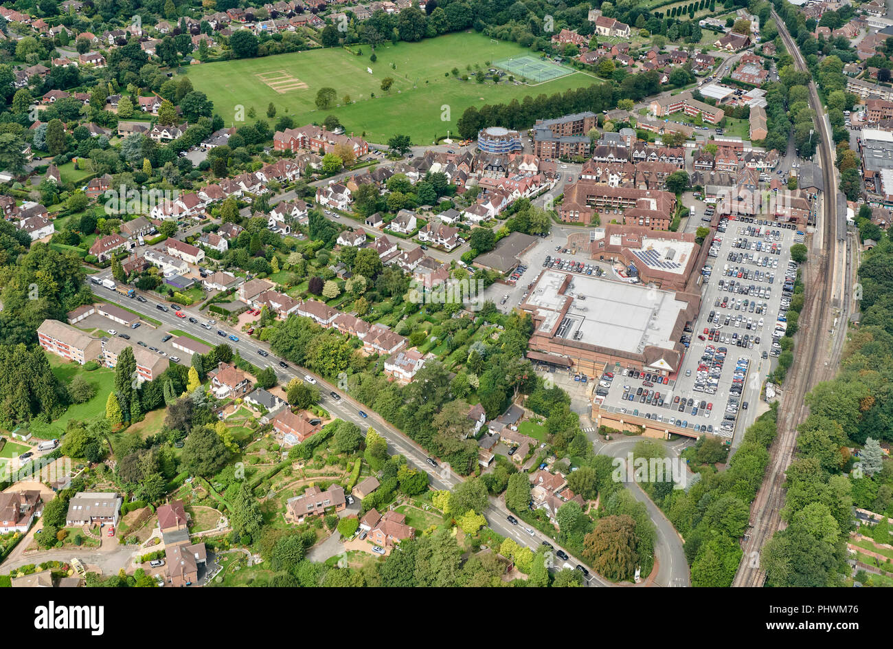 Une vue aérienne du centre-ville de Oxted, Angleterre du Sud-Est, Royaume-Uni Banque D'Images