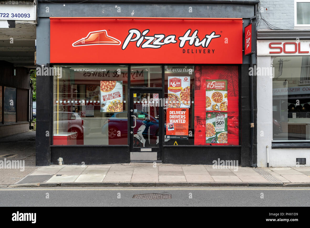 Livraison de Pizza Hut shop Banque D'Images