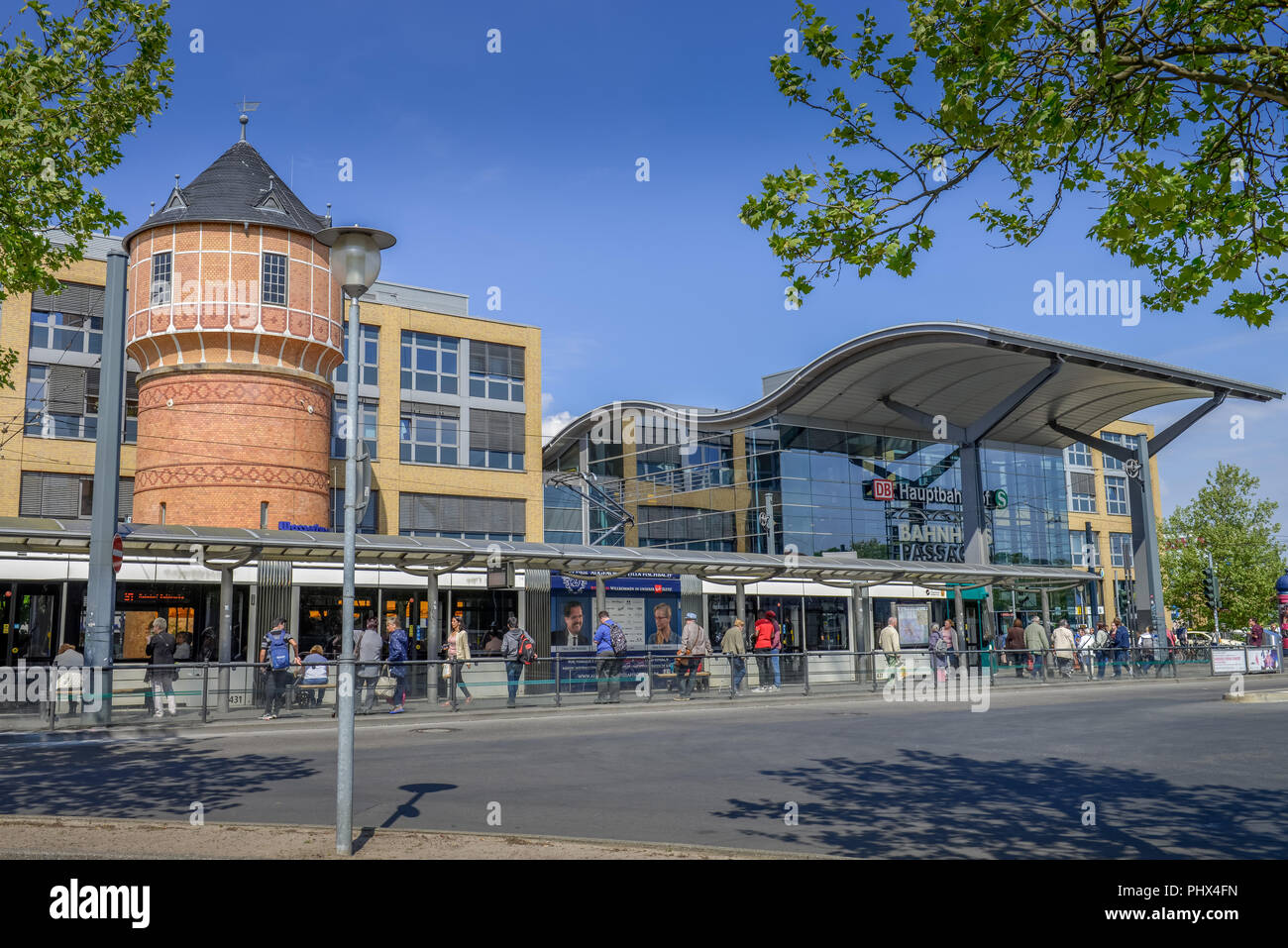 Hauptbahnhof, Potsdam, Friedrich-Engels-Strasse, Brandebourg, Allemagne Banque D'Images