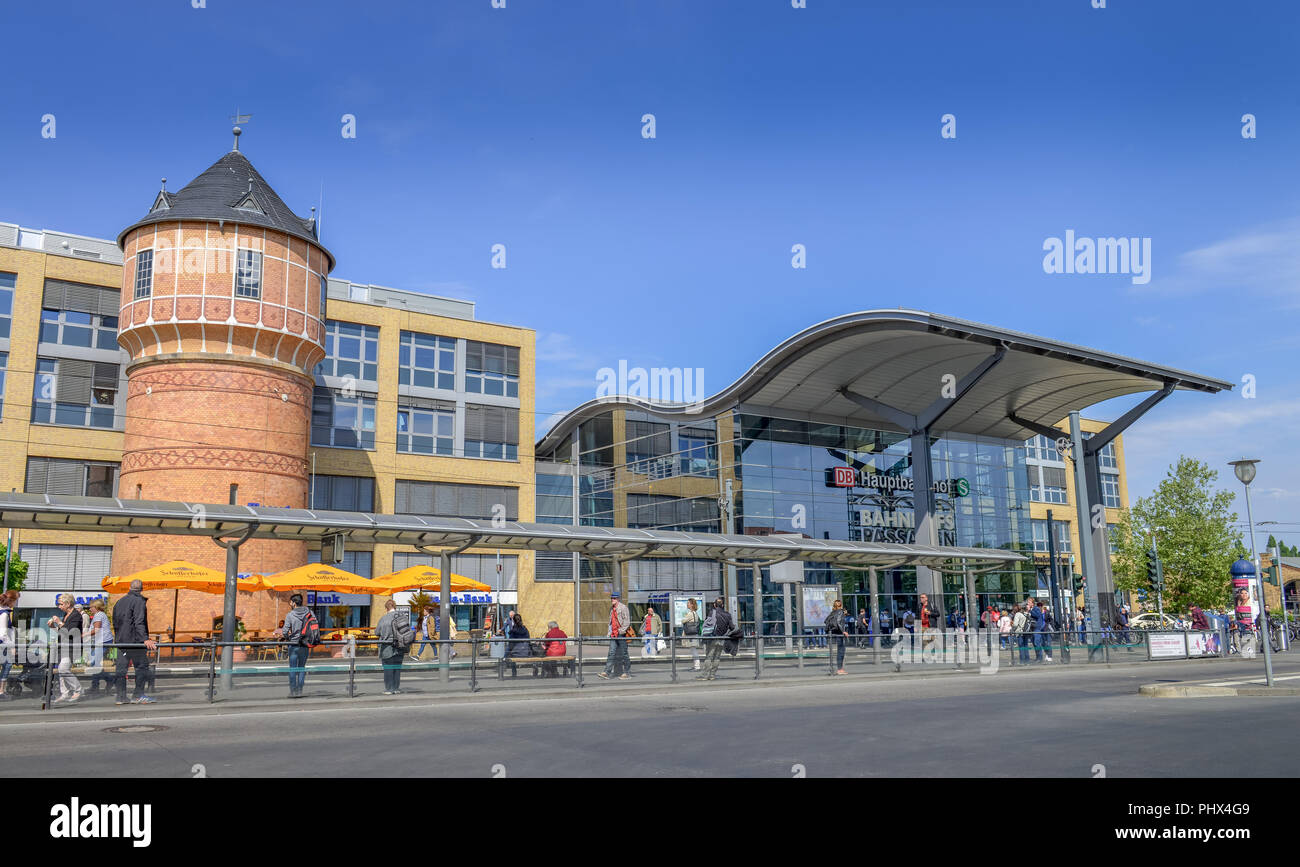 Hauptbahnhof, Potsdam, Friedrich-Engels-Strasse, Brandebourg, Allemagne Banque D'Images