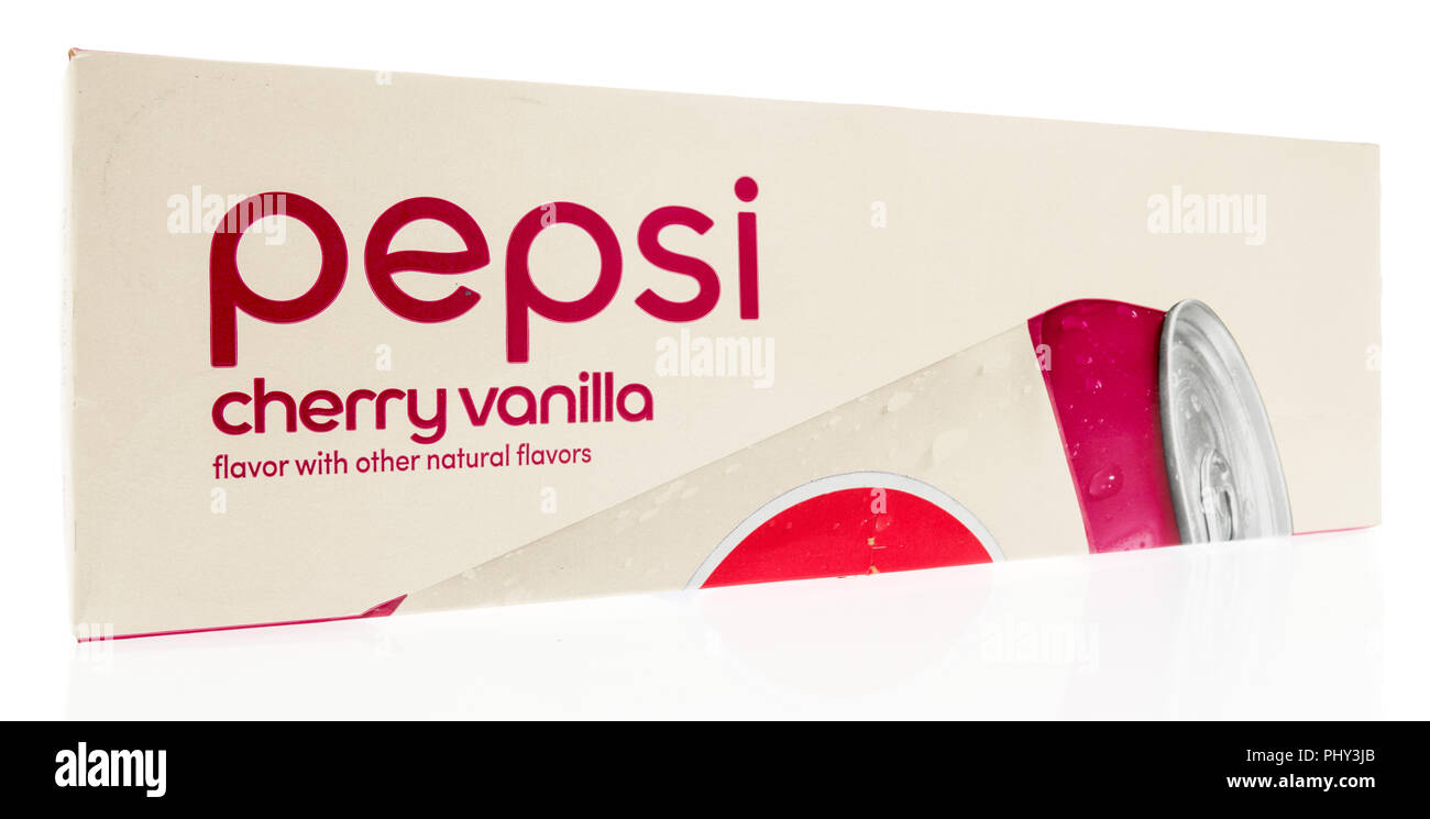 Winneconne, WI - 2 septembre 2018 : un paquet de 12 Pepsi cherry vanilla soda pop sur un fond isolé Banque D'Images