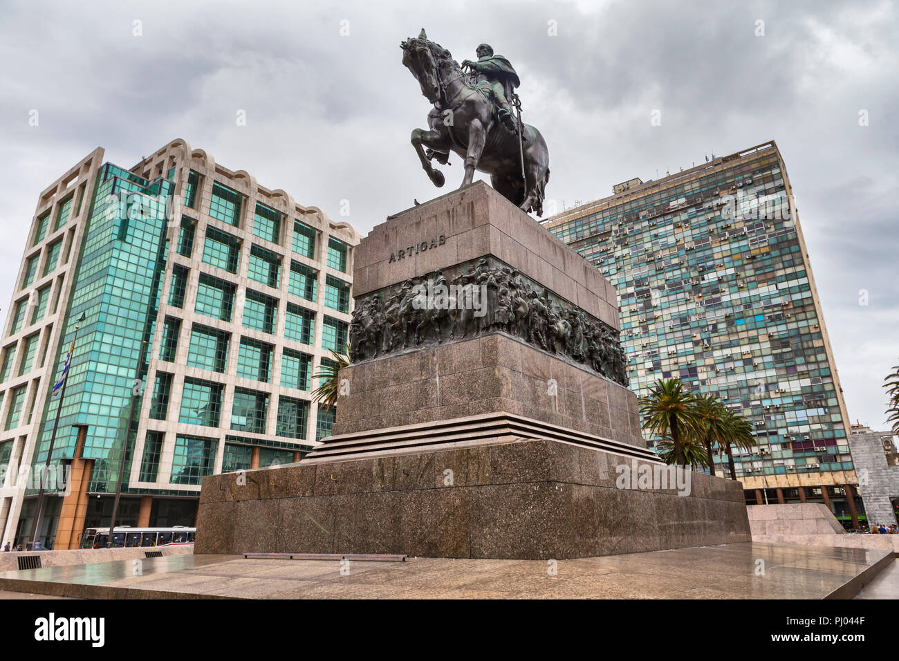 Monument Général Artigas et mausolée, la Plaza Independencia, place de l'indépendance, Montevideo, Uruguay Banque D'Images