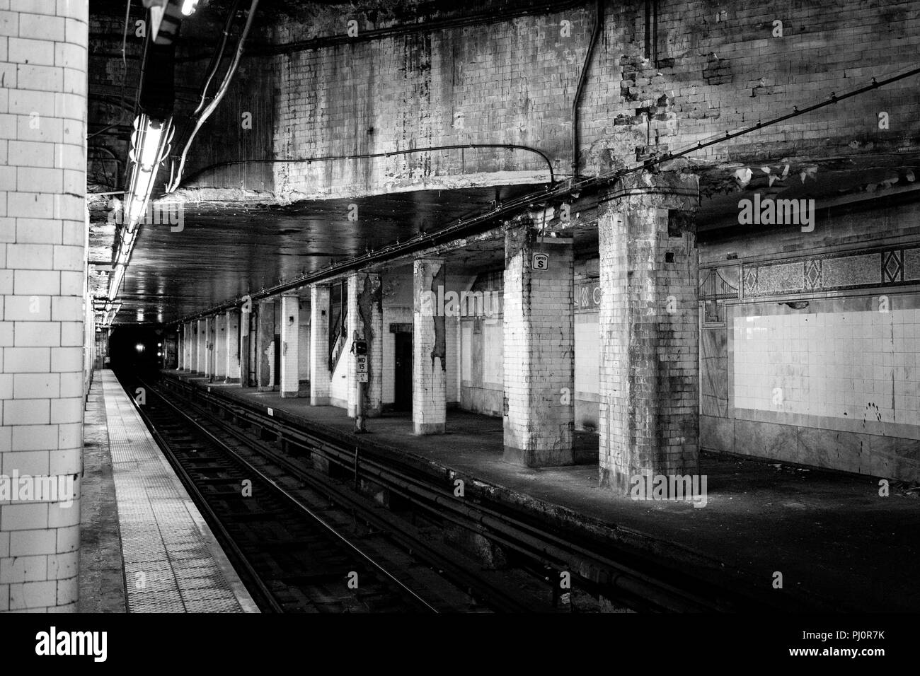 Plate-forme du métro abandonnés à Manhattan, New York City USA Banque D'Images