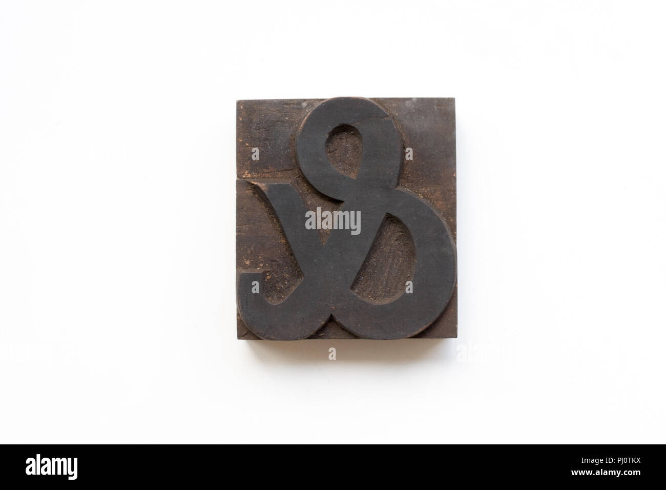 Esperluette typographique imprime le bloc isolé sur fond blanc Banque D'Images