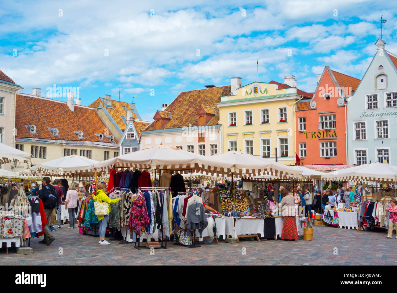 Les étals du marché, au cours de l'époque médiévale, événement, Raekoja plats, place de l'hôtel de ville, vieille ville, Tallinn, Estonie Banque D'Images