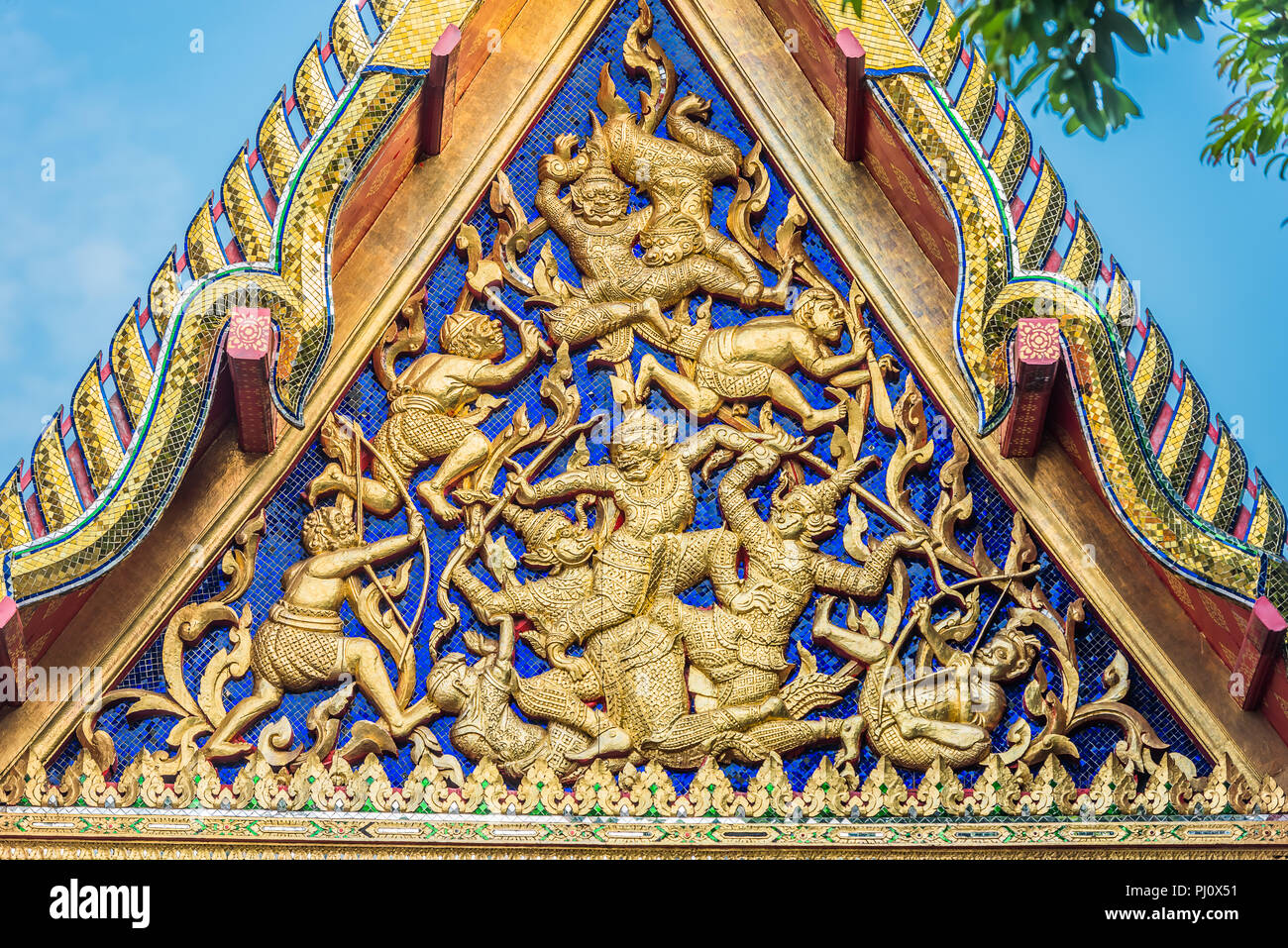 Détail du toit au temple de Wat Pho à Bangkok en Thaïlande Banque D'Images