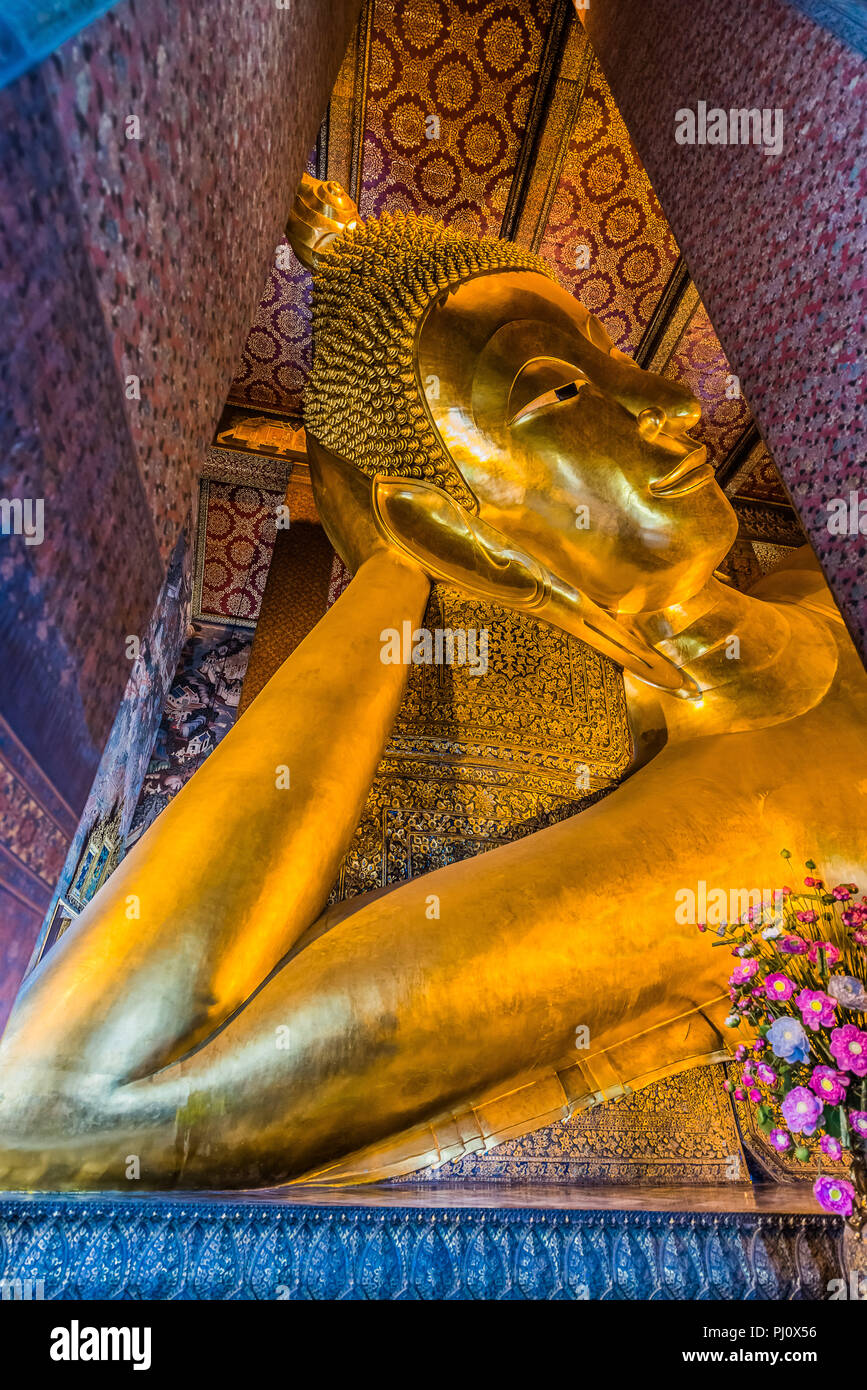 Portrait bouddha couché de Wat Pho à Bangkok Thaïlande temple Banque D'Images