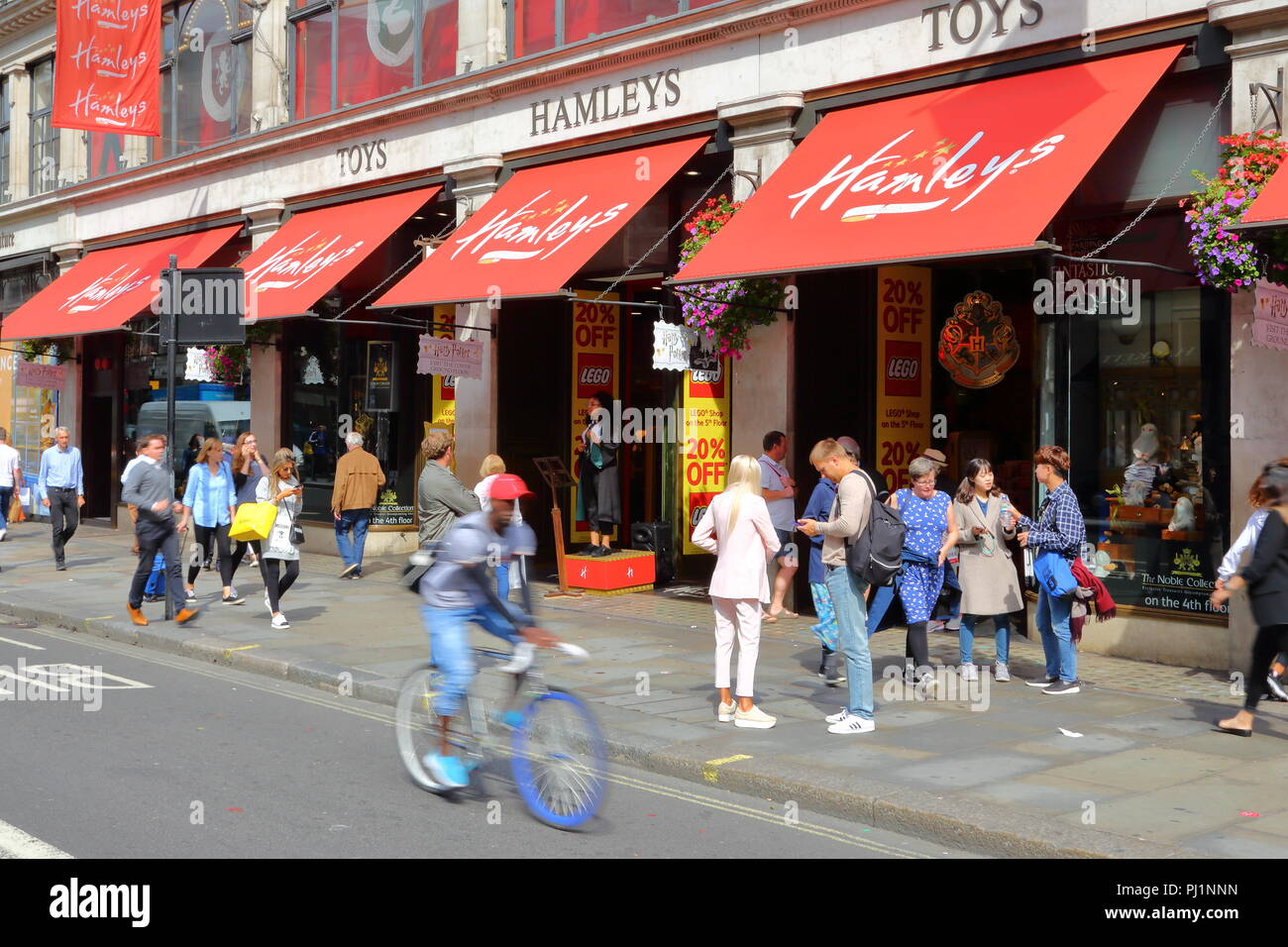 Store front de Hamleys Toy Shop dans Regent Street, London, UK Banque D'Images