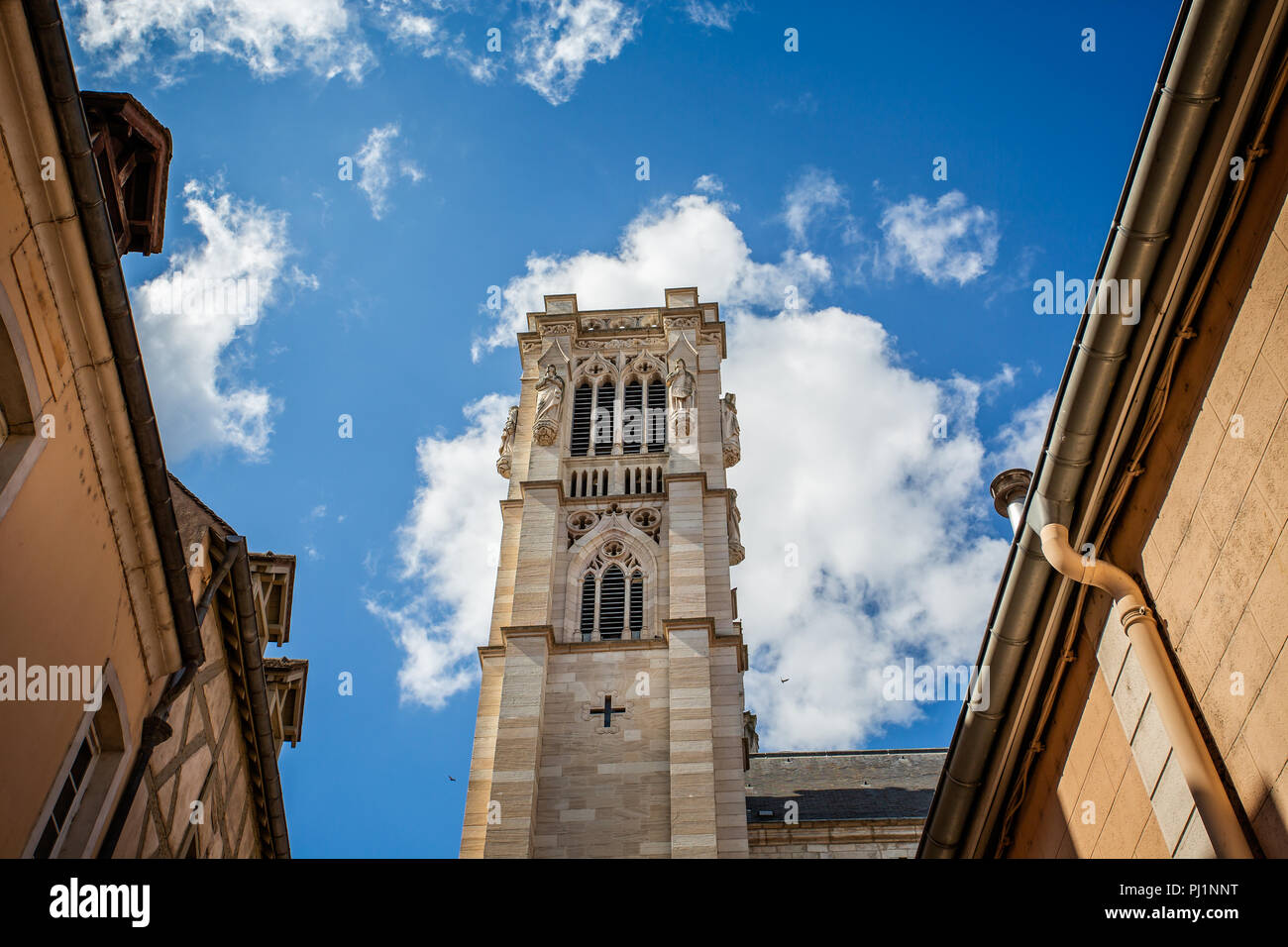 Tour de la cathédrale St Vincent à Chalon sur Saône, Bourgogne, France le 29 août 2018 Banque D'Images