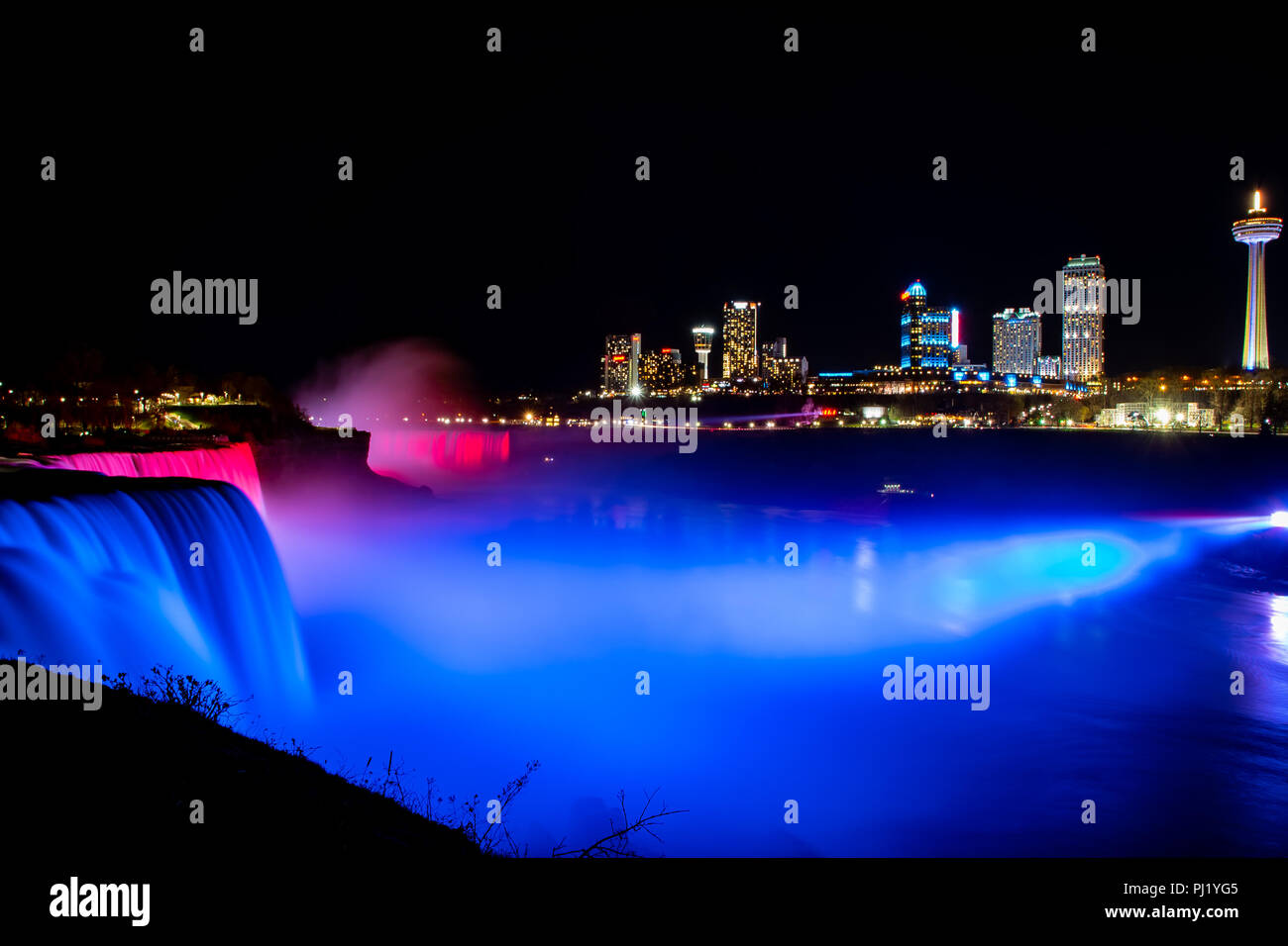 Niagara Falls Par nuit Banque D'Images