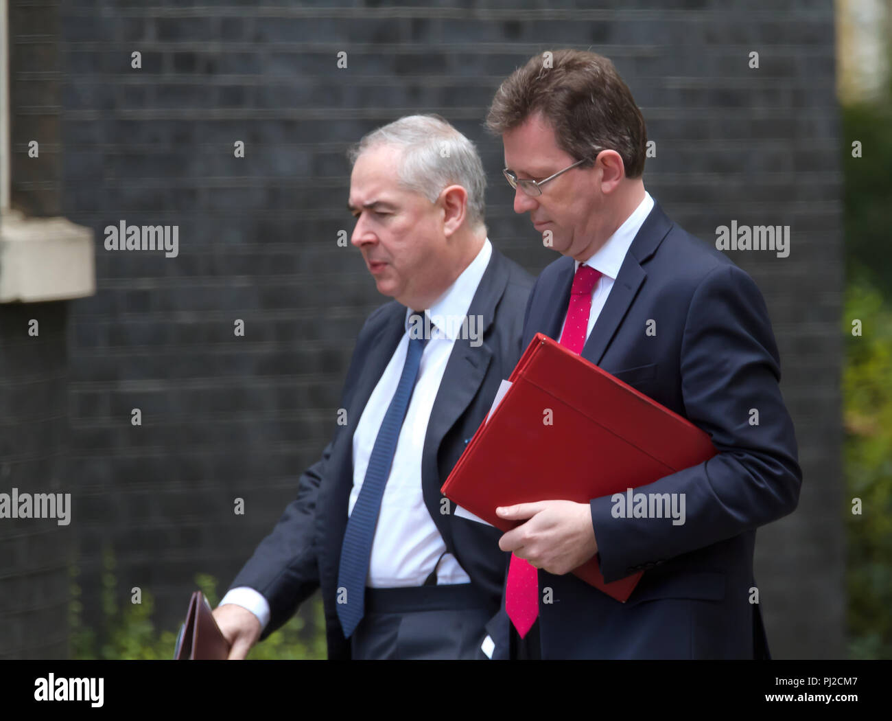 London,UK,4 Septembre 2018,le procureur général Rt Hon Geoffrey Cox QC député et secrétaire d'État pour les affaires, l'énergie et de stratégie industrielle La Rt député Greg Clark MP assister à leur première réunion du Cabinet après les vacances d'été au 10 Downing Street, Londres. Credit : Keith Larby/Alamy Live News Banque D'Images