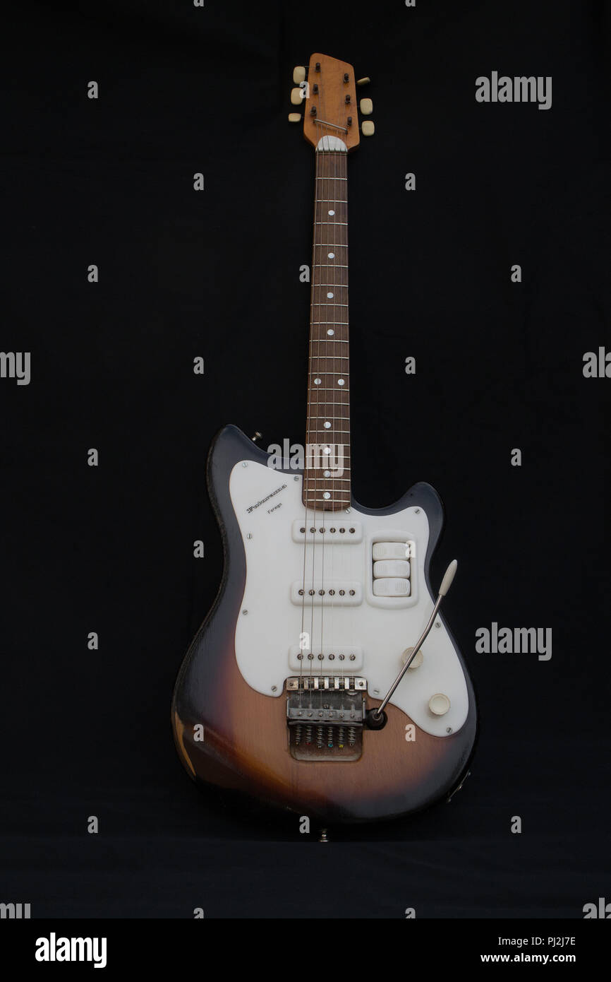 Futurama 111 (3) guitare électrique.. Color Sunburst. 1960. Banque D'Images