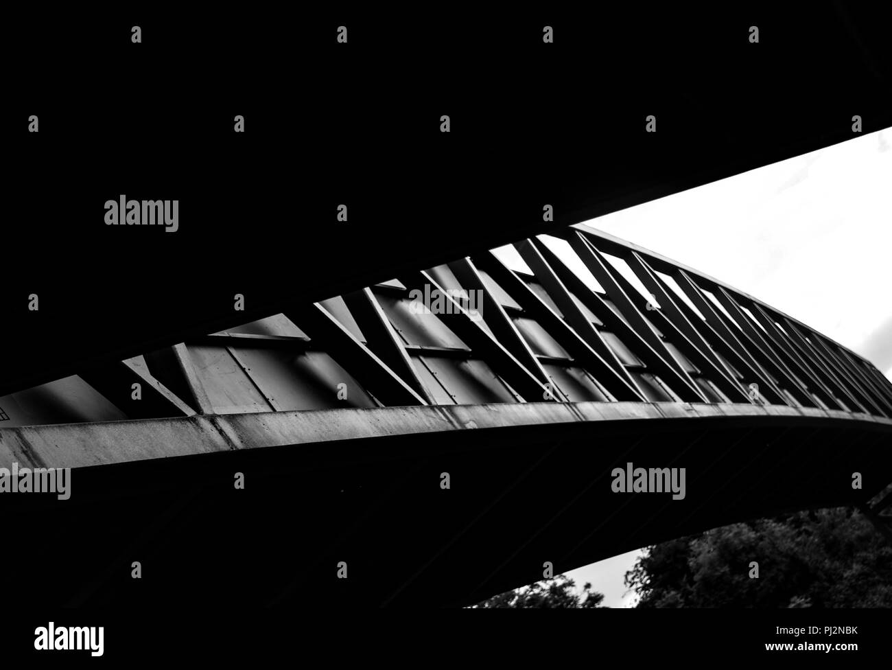 Résumé photo noir et blanc d'un pont Banque D'Images