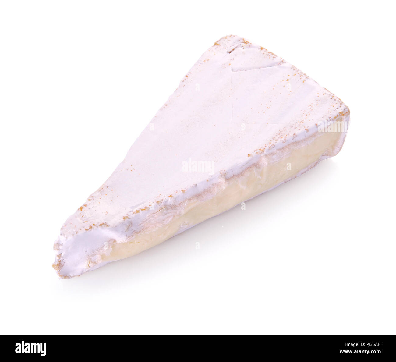 Fromage Brie sur un fond blanc. Banque D'Images