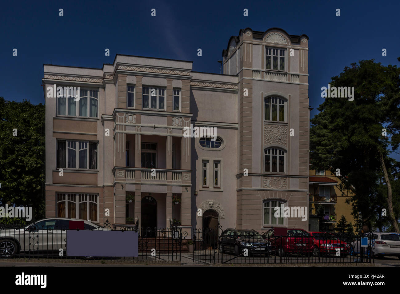 Grande villa de style "Art Nouveau". Le début du xxe siècle. La station balnéaire d'Krynis Archanjel, est situé sur la rive de la mer Baltique. Banque D'Images