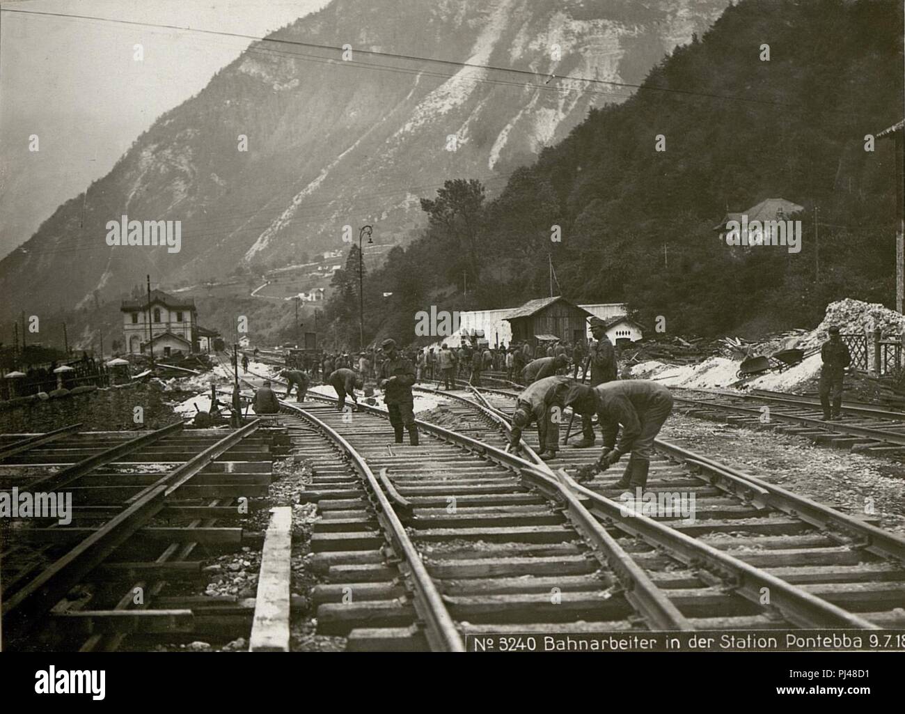 Dans Bahnarbeiter der Gare Pontebba 9.7.18. Banque D'Images